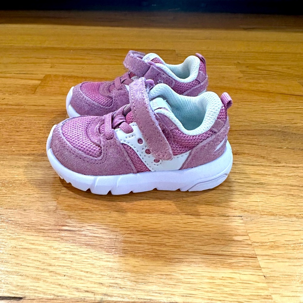 Baby SIZE 5C SAUCONY